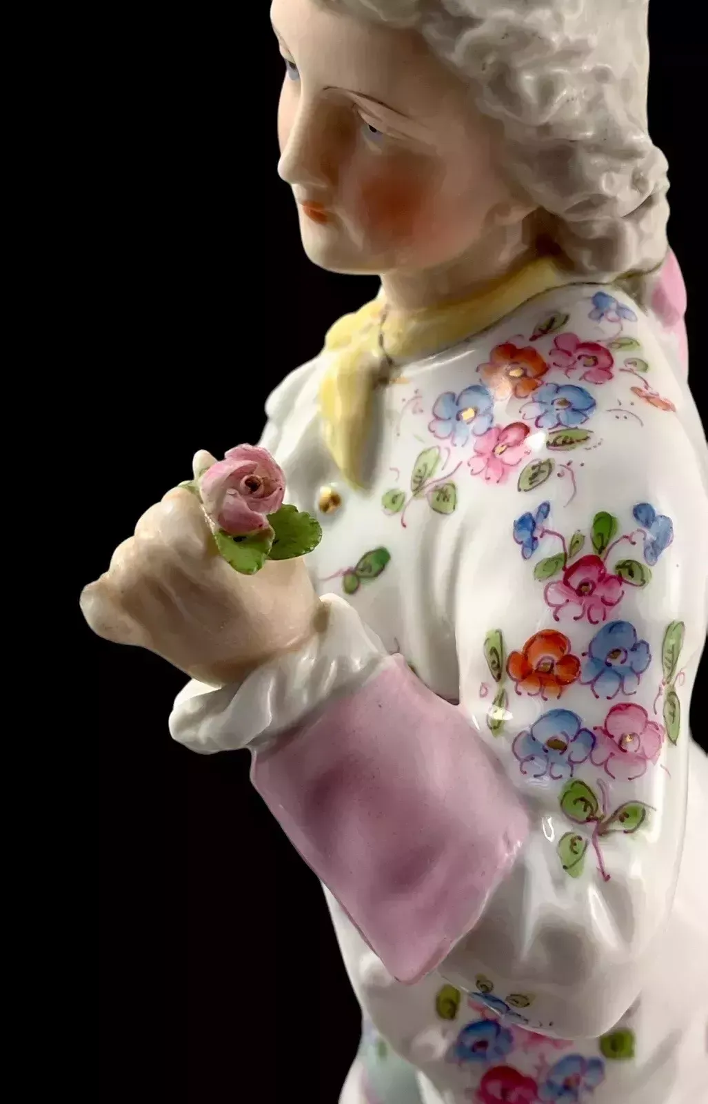 500.0 1830’s Meissen Porcelain Figurine Of Regency Dandy Gentleman Holding A Tricorne photo