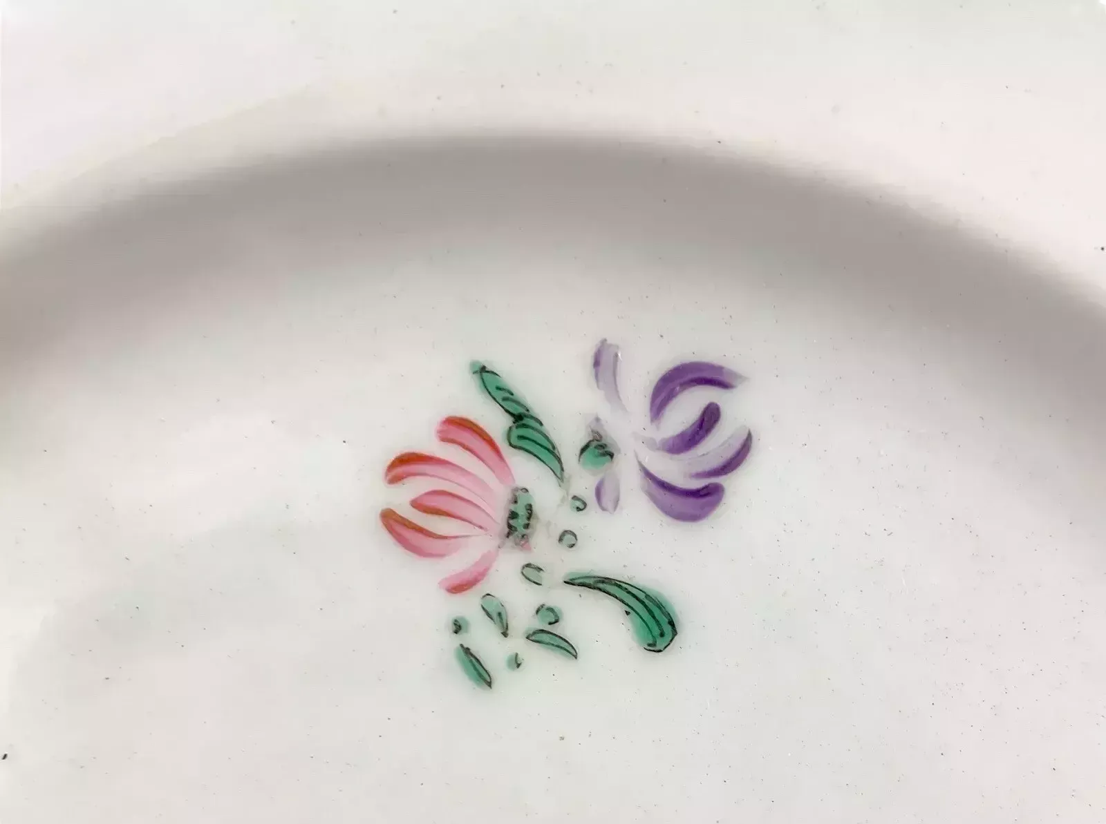 18th Century Porcelain Chinese Export Armorial Plate, Deer/Dogs Coat Of Arms photo vinterior