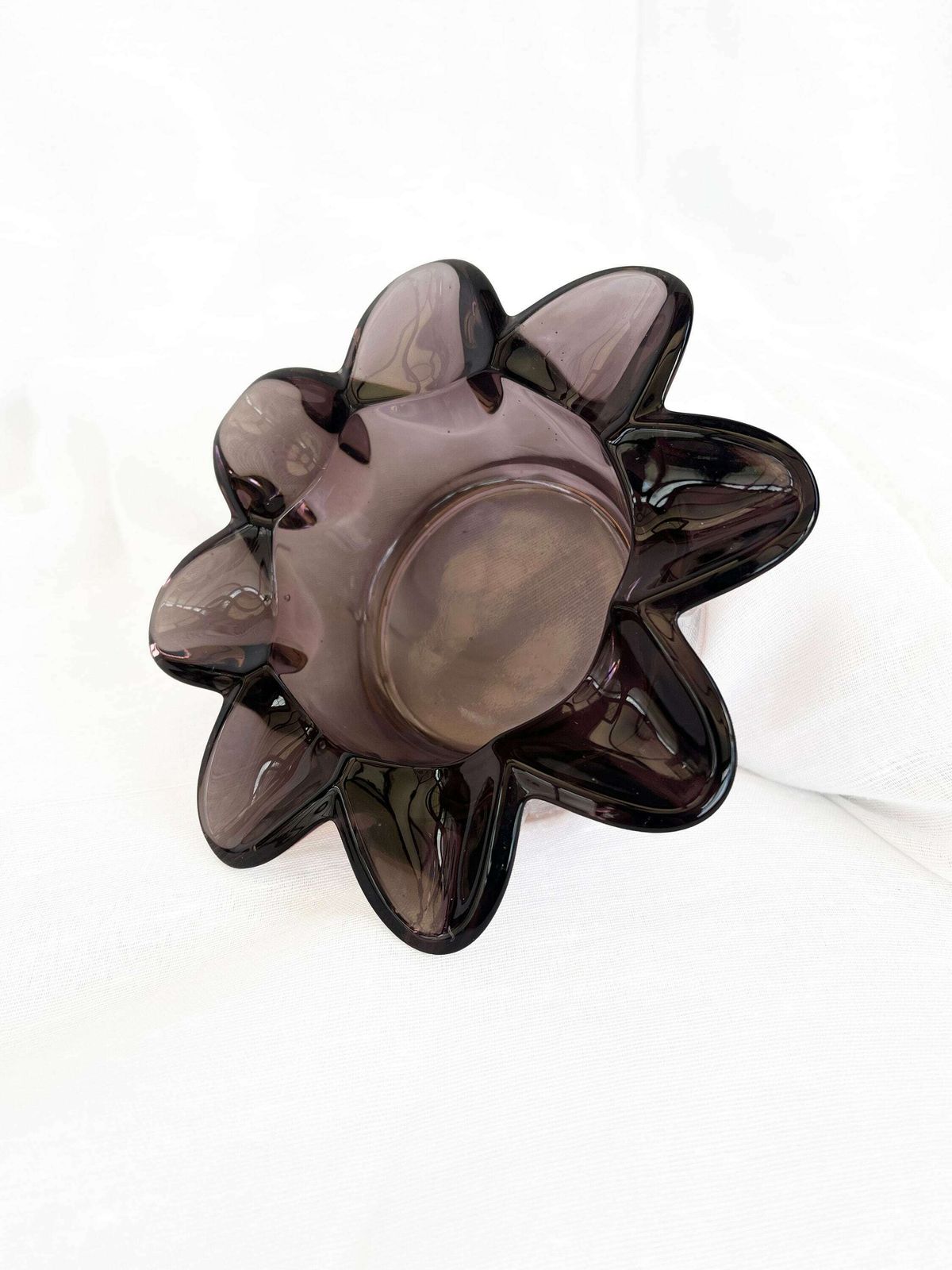 Sklo Union Czech Vintage Art Glass 1962. Amethyst Stylised Flower Design Glass Bowl photo for sale
