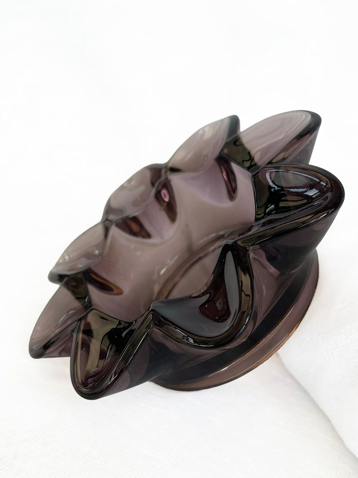 Sklo Union Czech Vintage Art Glass 1962. Amethyst Stylised Flower Design Glass Bowl photo 50.0