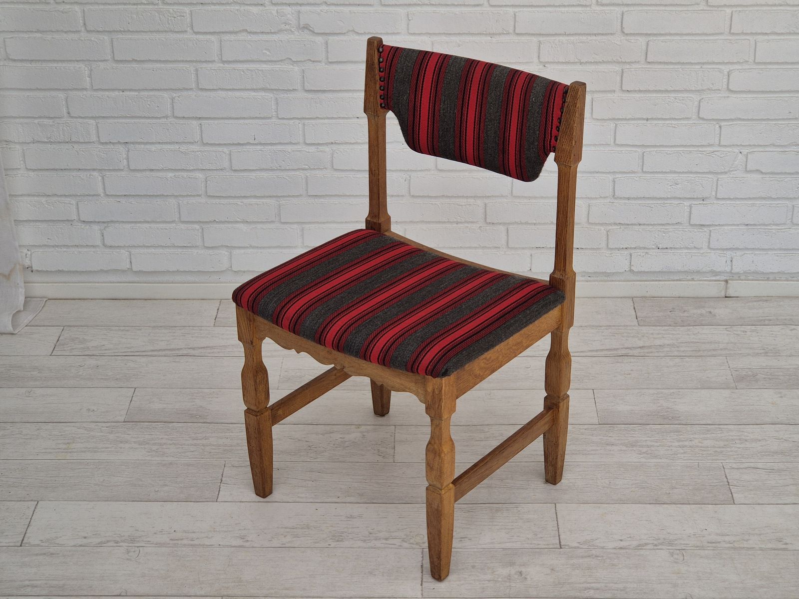 Furniture 1970s, Danish Design By Henning Kjærnulf, Set Of 4 Dining Chairs, Original Condition, Oak, Wool. photo