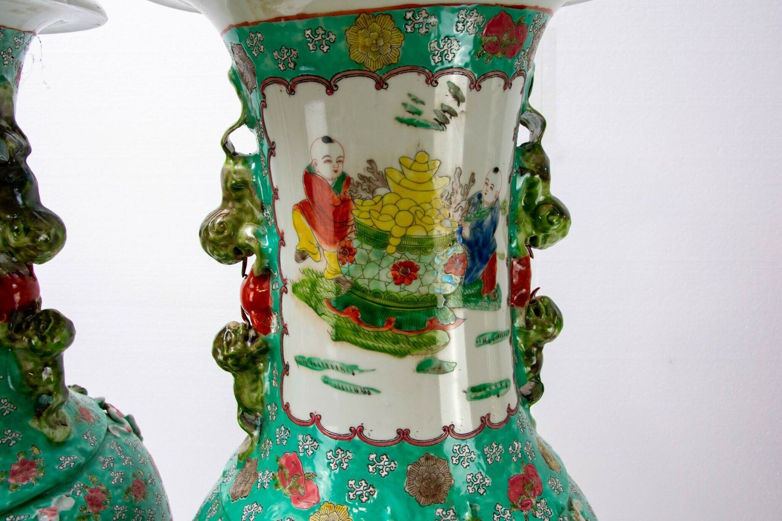 Large Canton Porcelain Urns   Chinese Cantonese Asian Porcelain Vases photo 2800.0
