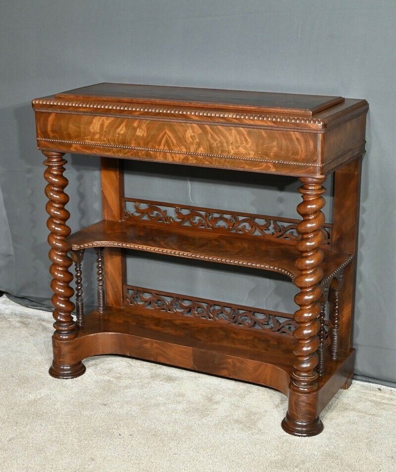 Mahogany Planter, Restoration Style – Mid 19th Century photo for sale