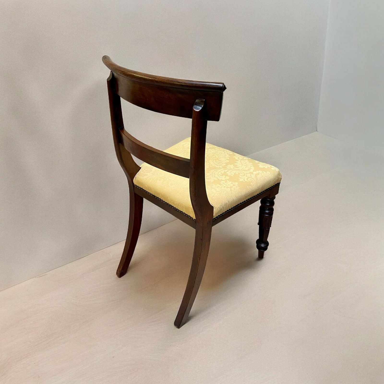 Antique Victorian Bedroom Chair C1880 / Turned Legs photo vinterior