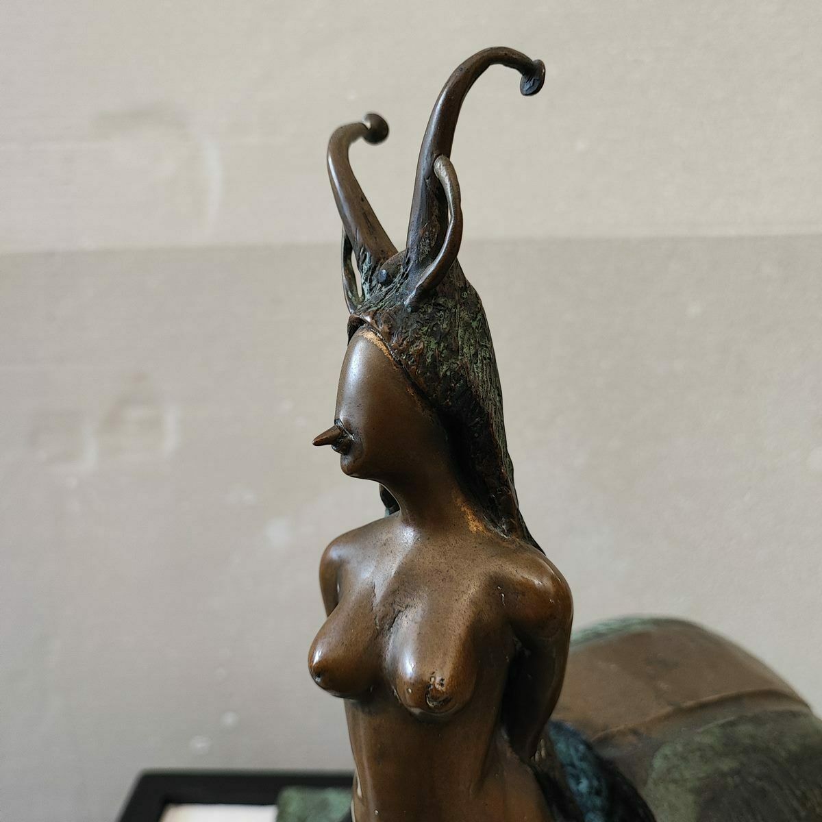 Patinated Bronze Sculpture Max Hamlet, Superstar Snail, Year 1991 photo furniture