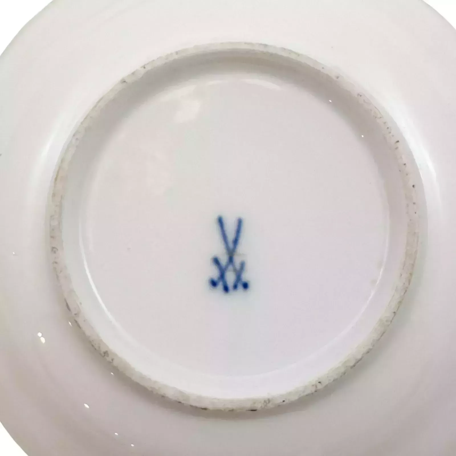 Antique 19th Century Meissen Porcelain Pair Small Floral Bowls, Gilt Scallop Rim photo vintage