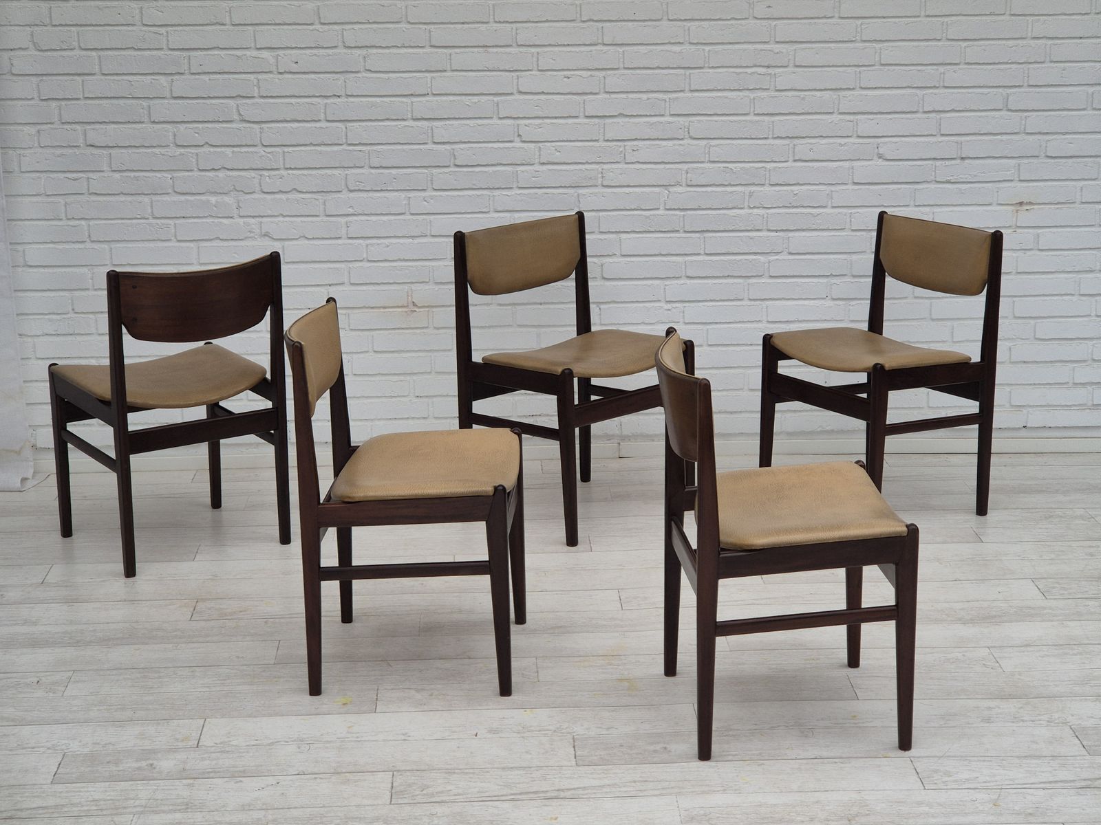 1970s, Set Of 5 Danish Dinning Chairs, Original Condition, Teak Wood, Leather. photo furniture