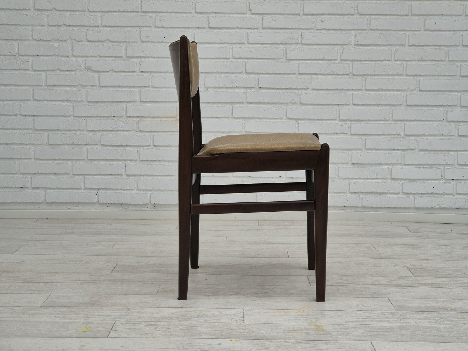 photo buy 1970s, Set Of 5 Danish Dinning Chairs, Original Condition, Teak Wood, Leather.