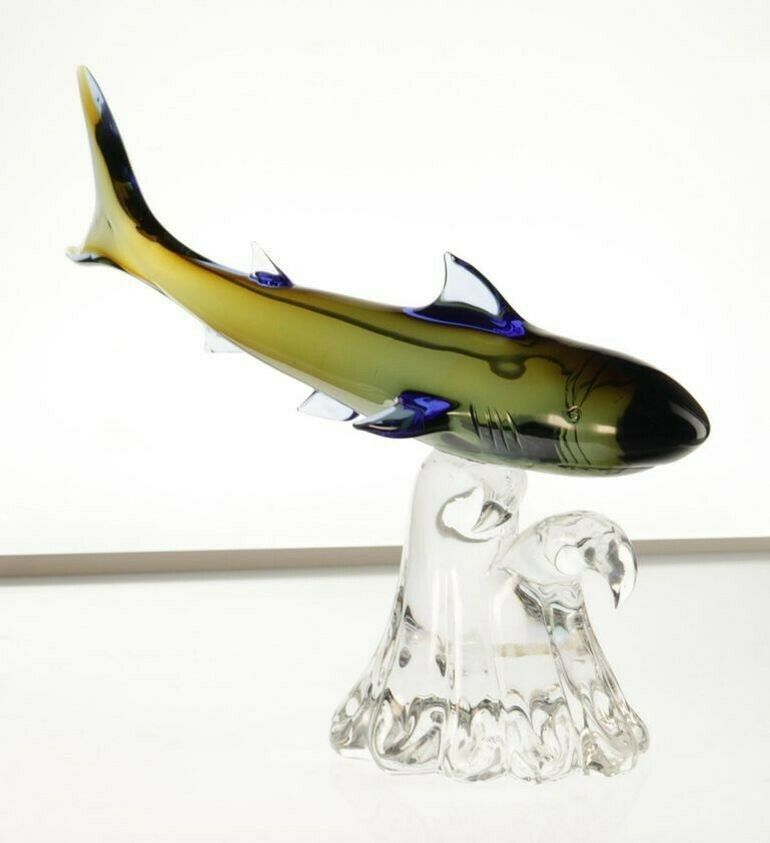 Art Roberto Camozzo For Wyland, Hunting Shark On A Base, Murano Glass 1990s, Signed photo