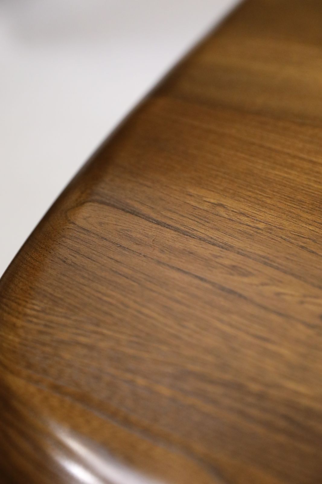 photo buy Ercol Elm Dining Table Plank Top Retro Golden Dawn Finish Free Uk Delivery*