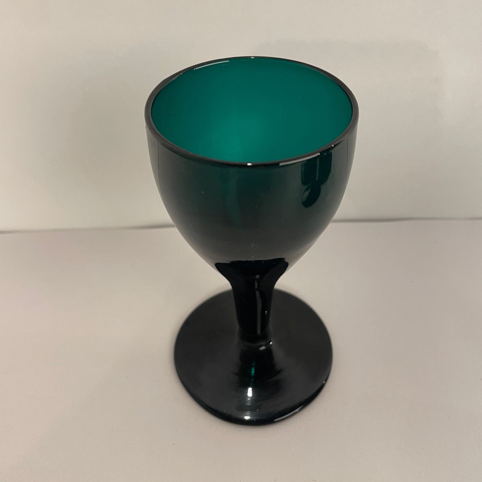 A Set Of 8 Victorian Green Glasses photo 204.0