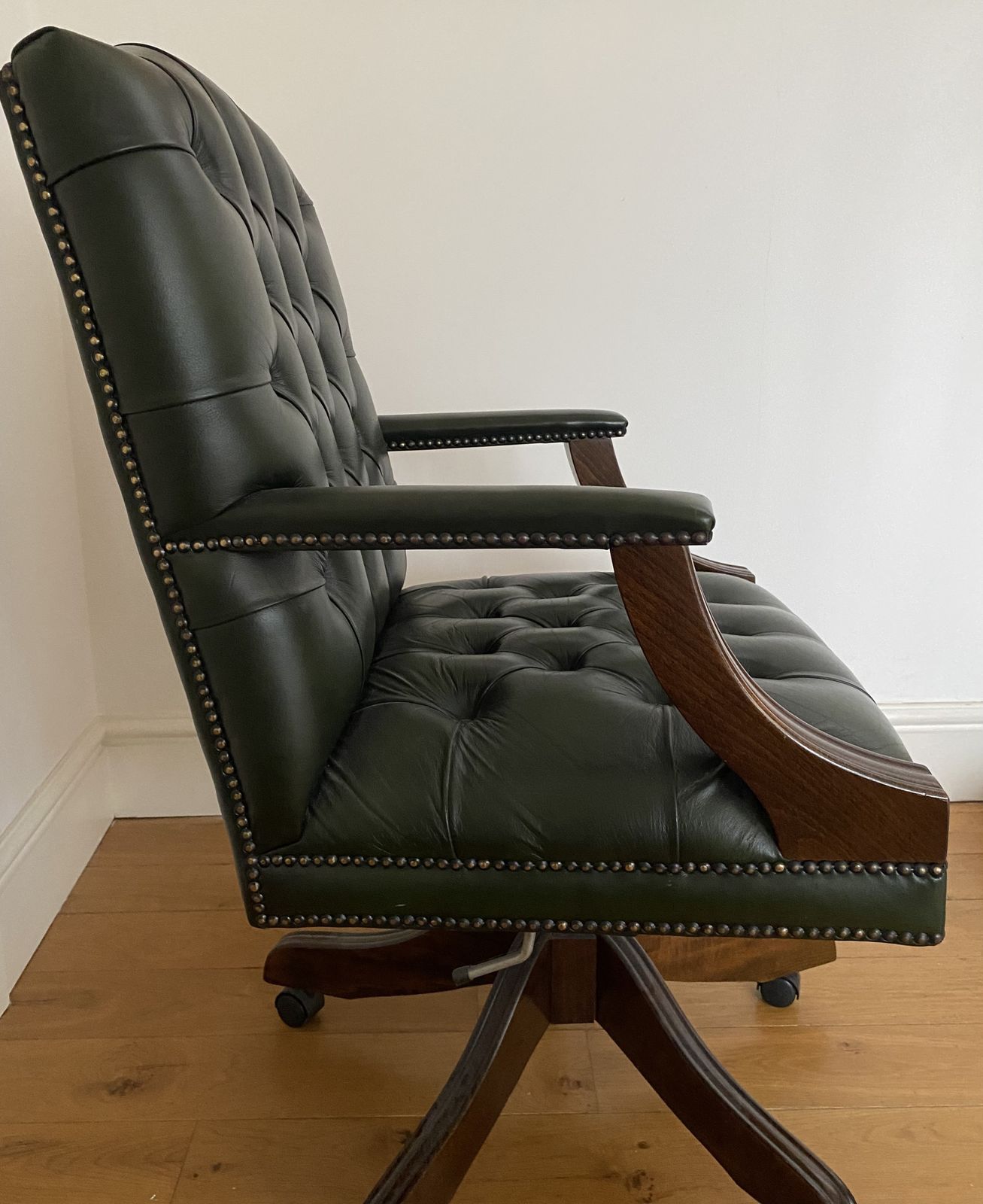 Chesterfield Gainsborough Office Chair photo Furniture