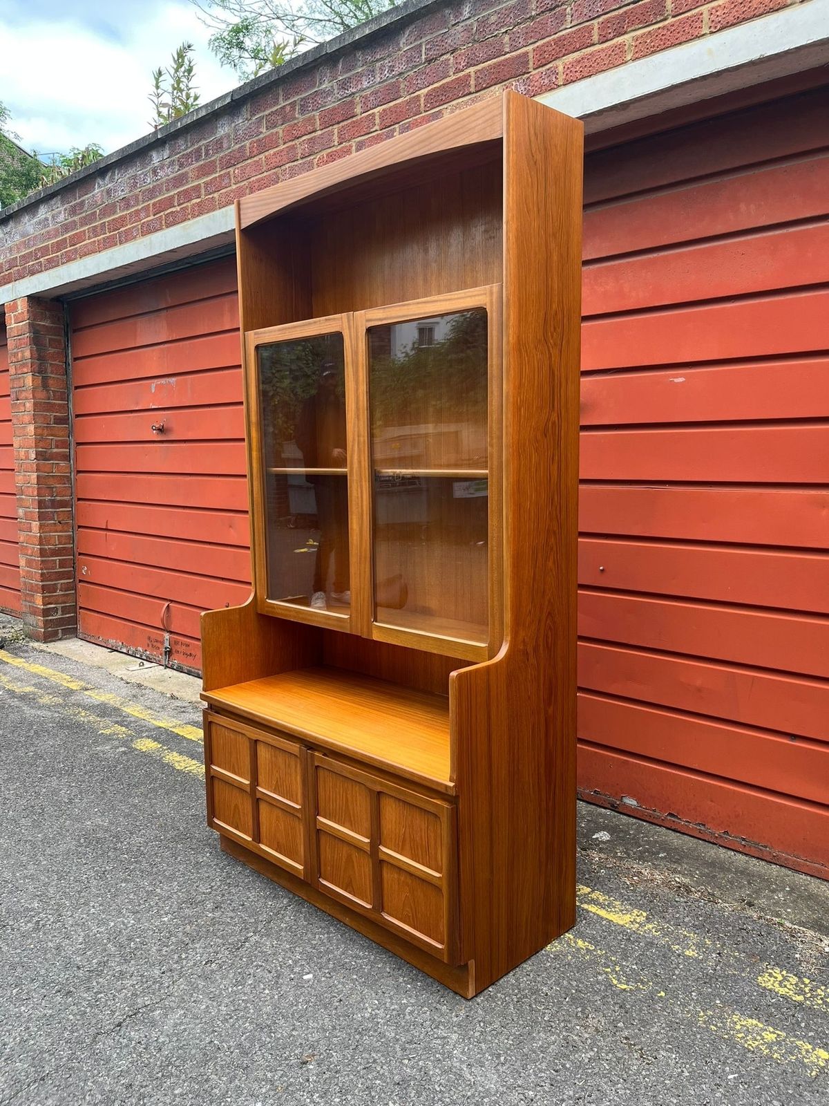 Vintage 1970s Nathan Furniture Mid Century Teak Glazed Display Cocktail Drinks Cabinet photo for sale