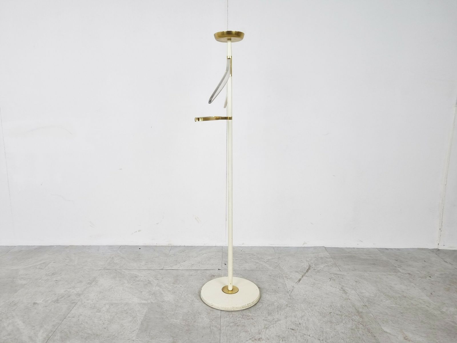 photo buy Sculptural Valet Stand By Vereinigte Werkstätten, 1950s