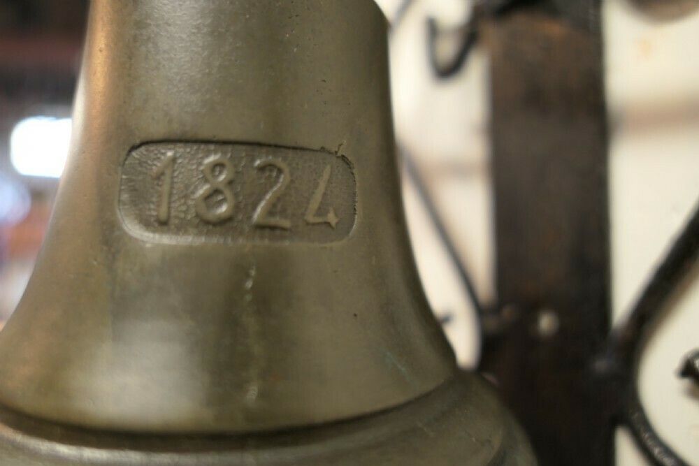 19th Century Black Wrought Iron Alpine Front Door Bell photo vinterior
