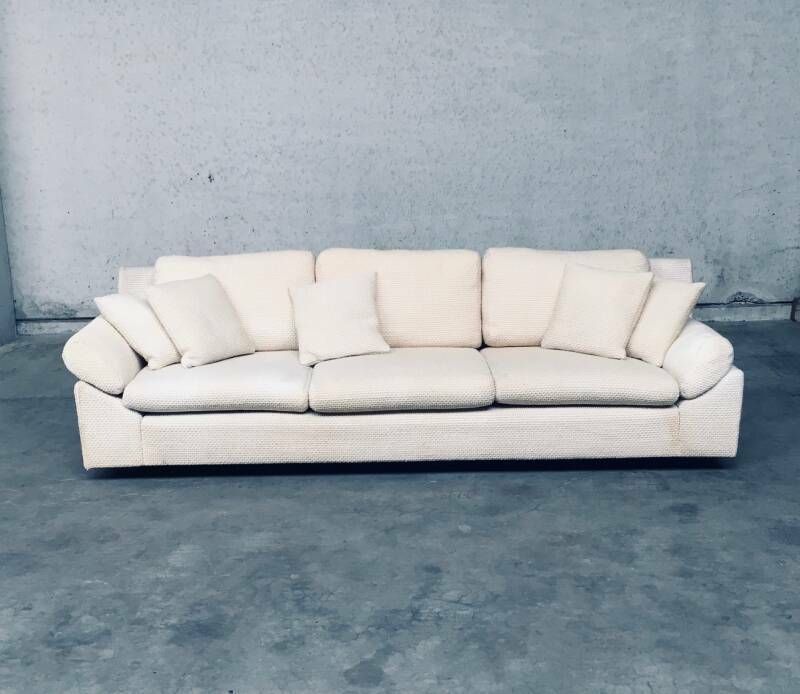 Meubels Driezitsbank – Mid Century Modern Design – Bouclé Wol – Jaren 1960 photo