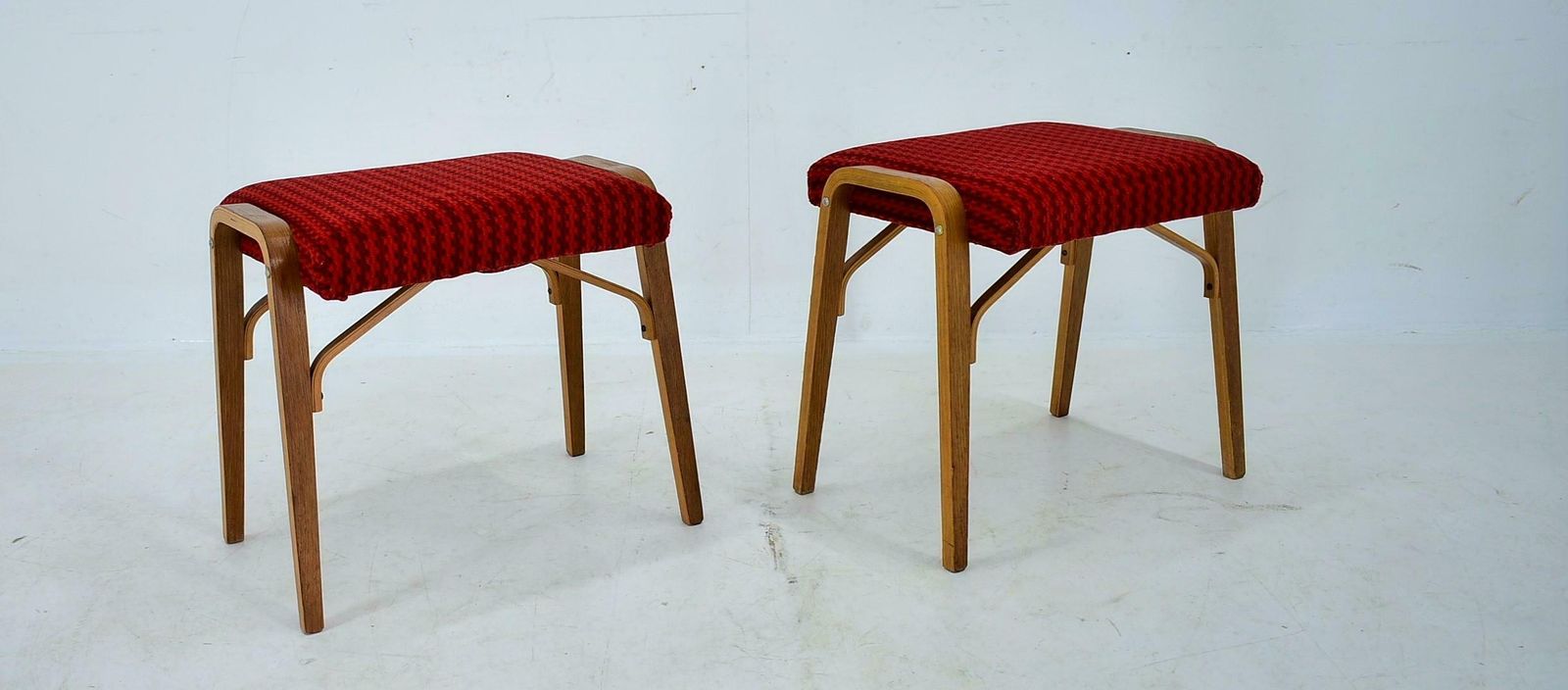 1960s Ludvik Volak Beech Stools By Drevopodnik Holesov, Czechoslovakia photo vinterior
