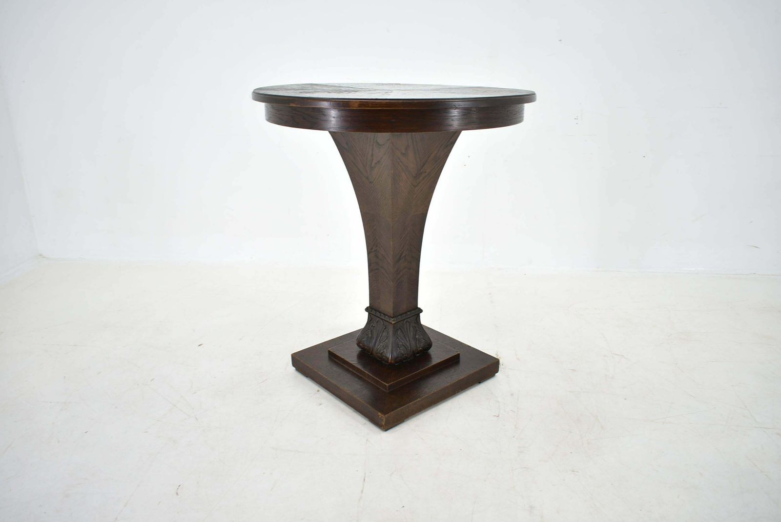 Art Deco Salontafel Met Tafelkleed, Ca. Jaren 1920 photo for sale