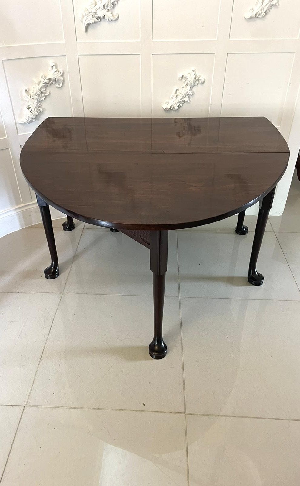 Outstanding Quality Large Unusual Antique 18th Century Mahogany Dining Table photo vinterior