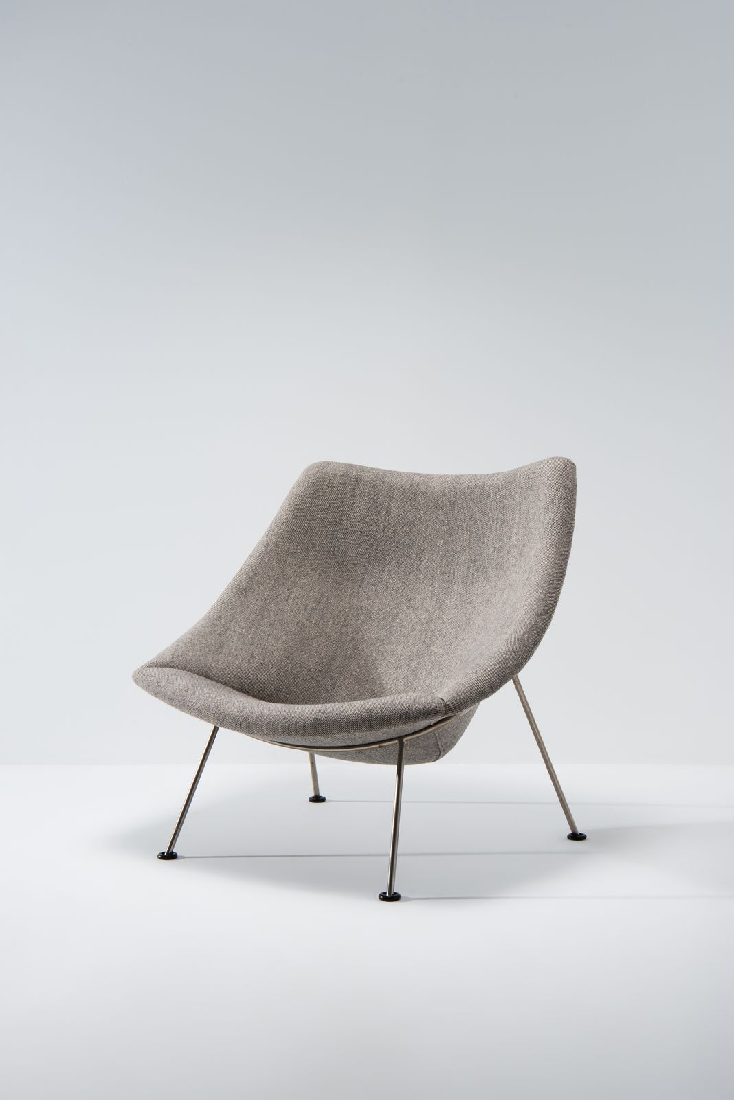 Oyster Chair With Ottoman   Pierre Paulin photo buy