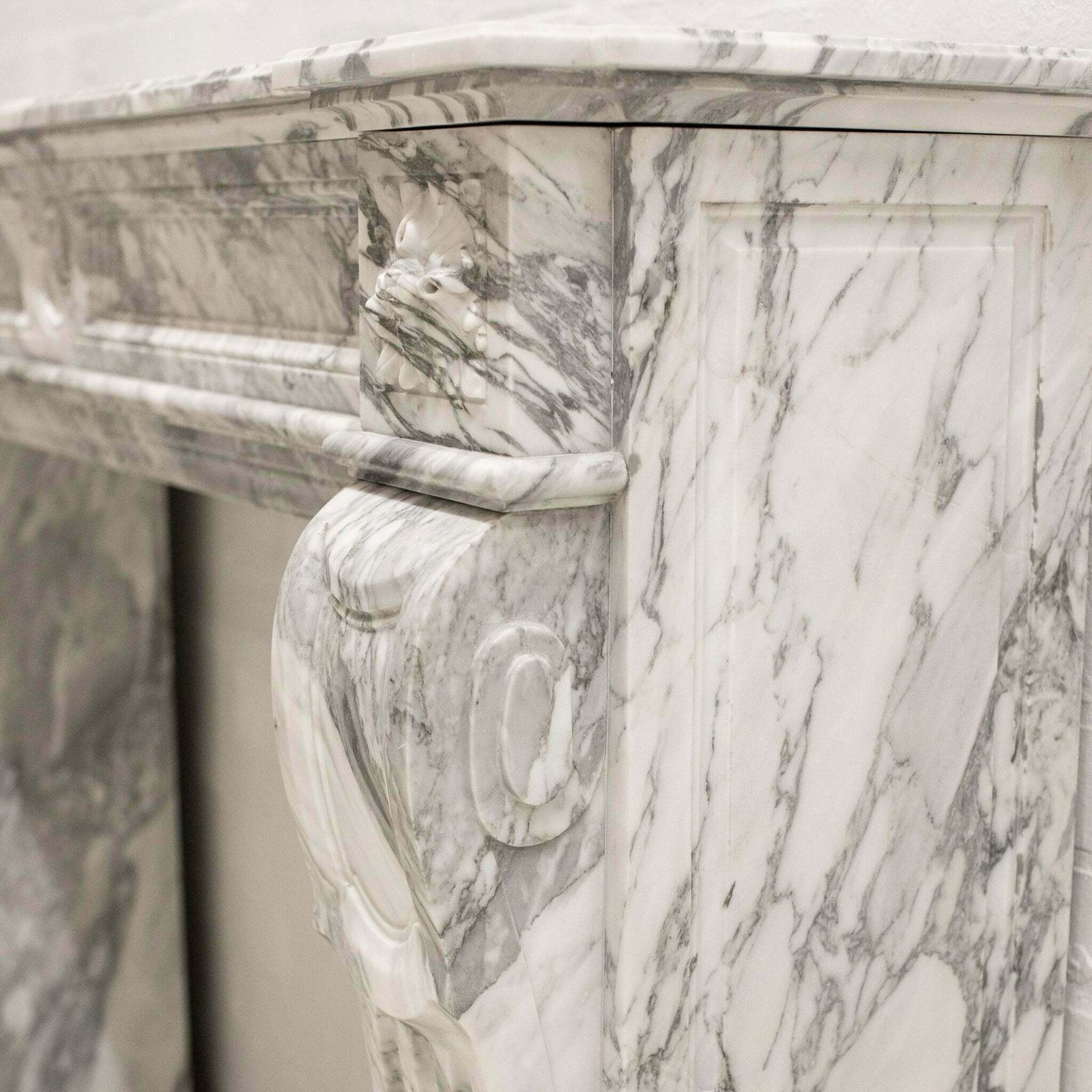 Louis XVI Style Italian Arabescato Marble Fireplace photo vinterior