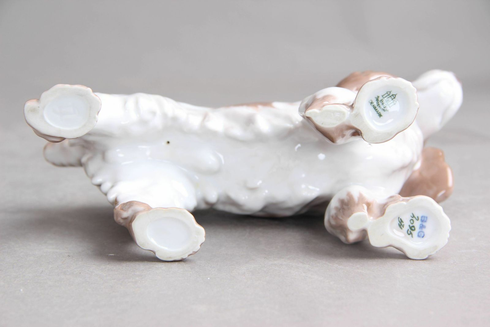 Bing And Grondahl Figure Cocker Spaniel No. 2095, Danish Hand Painted Porcelain photo furniture
