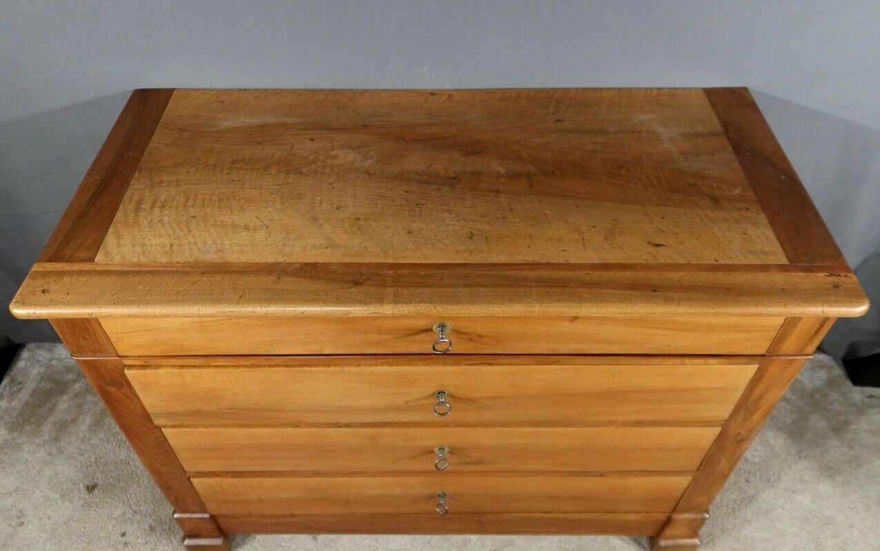 Walnut Commode, Restoration Period – 1st Part 19th photo vinterior