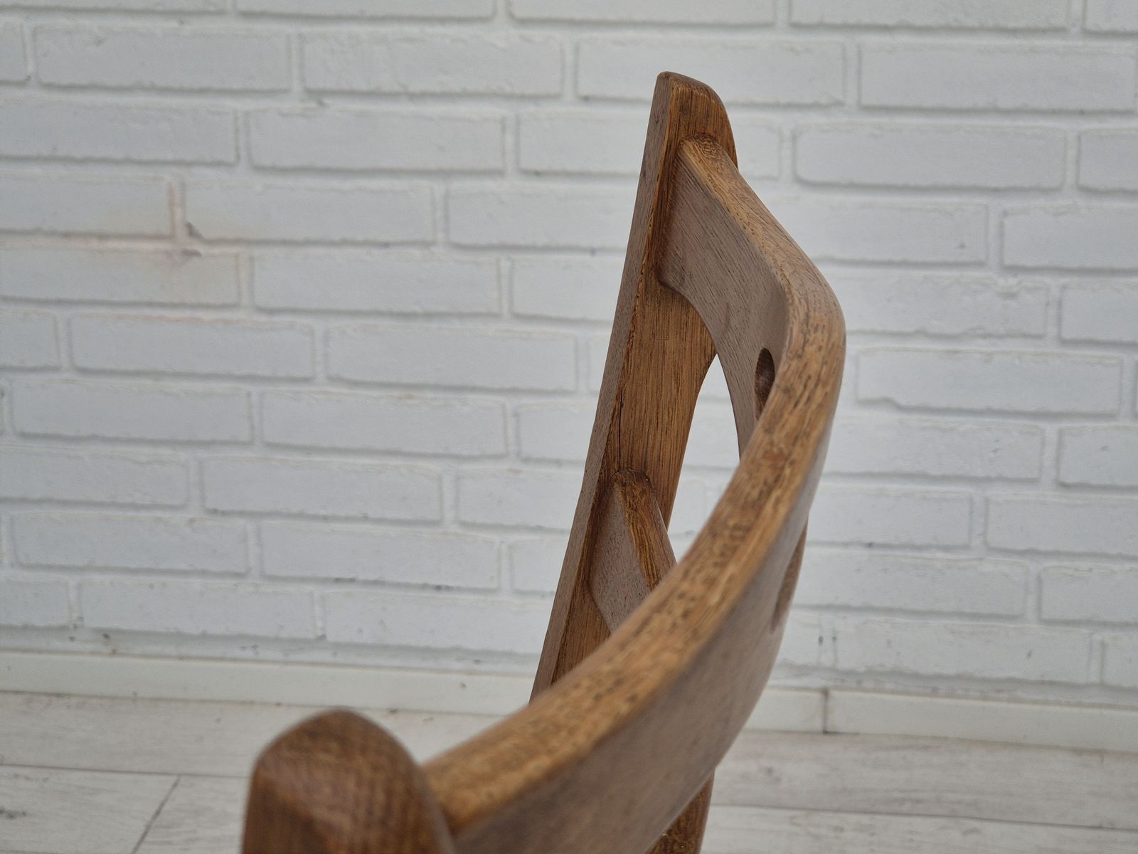 Ca. Jaren 1970, Set Van 4 Deense Eetkamerstoelen In Eikenhout, Groen Meubelwol. photo furniture