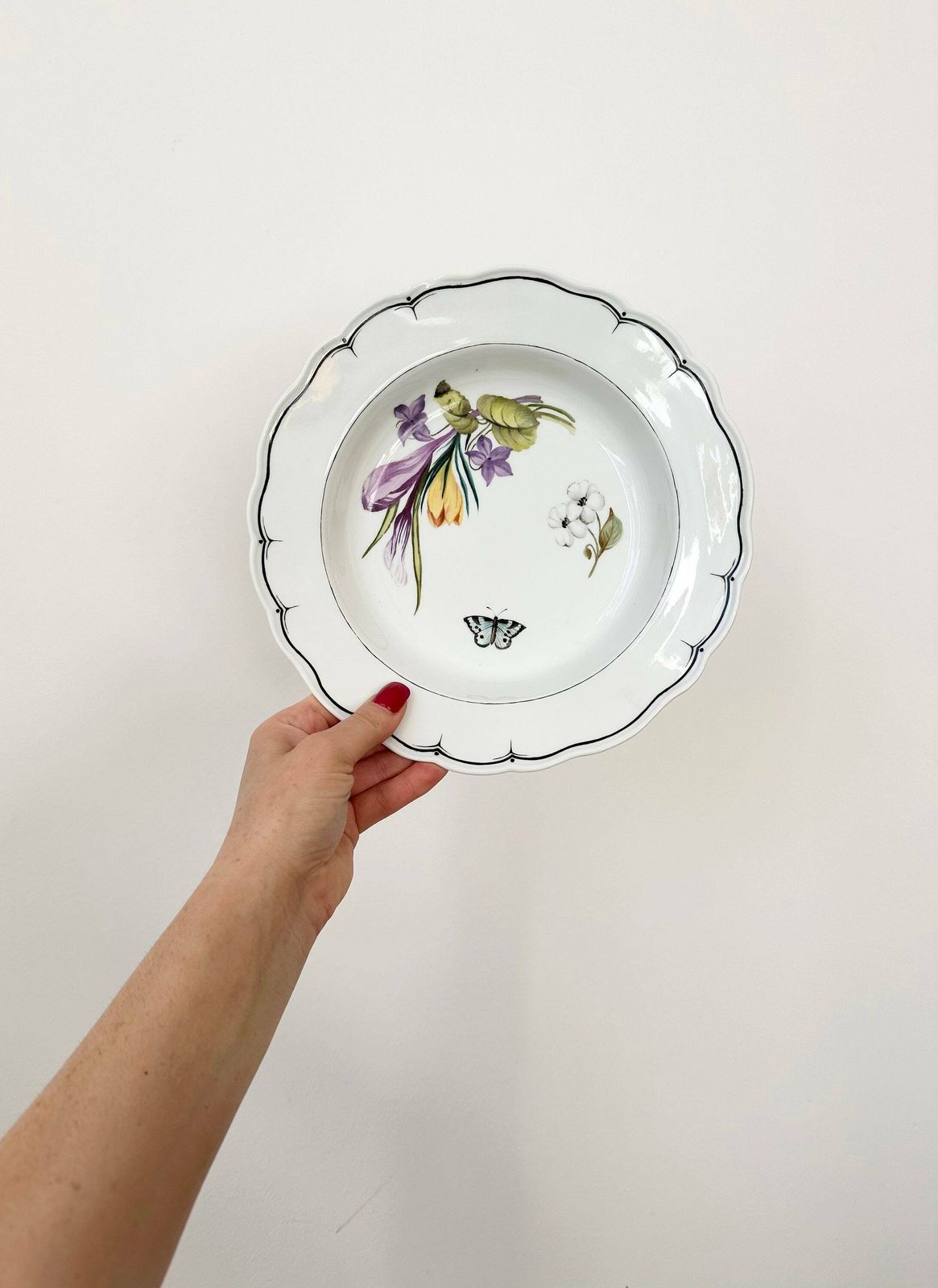 Meissen Porcelain Plate, Hand Painted Flowers And Beautiful Motif, 1900