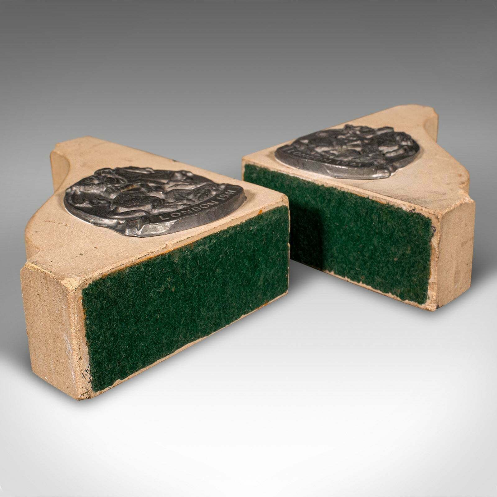 Vintage Pair Of Decorative Bookends, English, Book Rest, Mid Century, Art Deco photo vintage