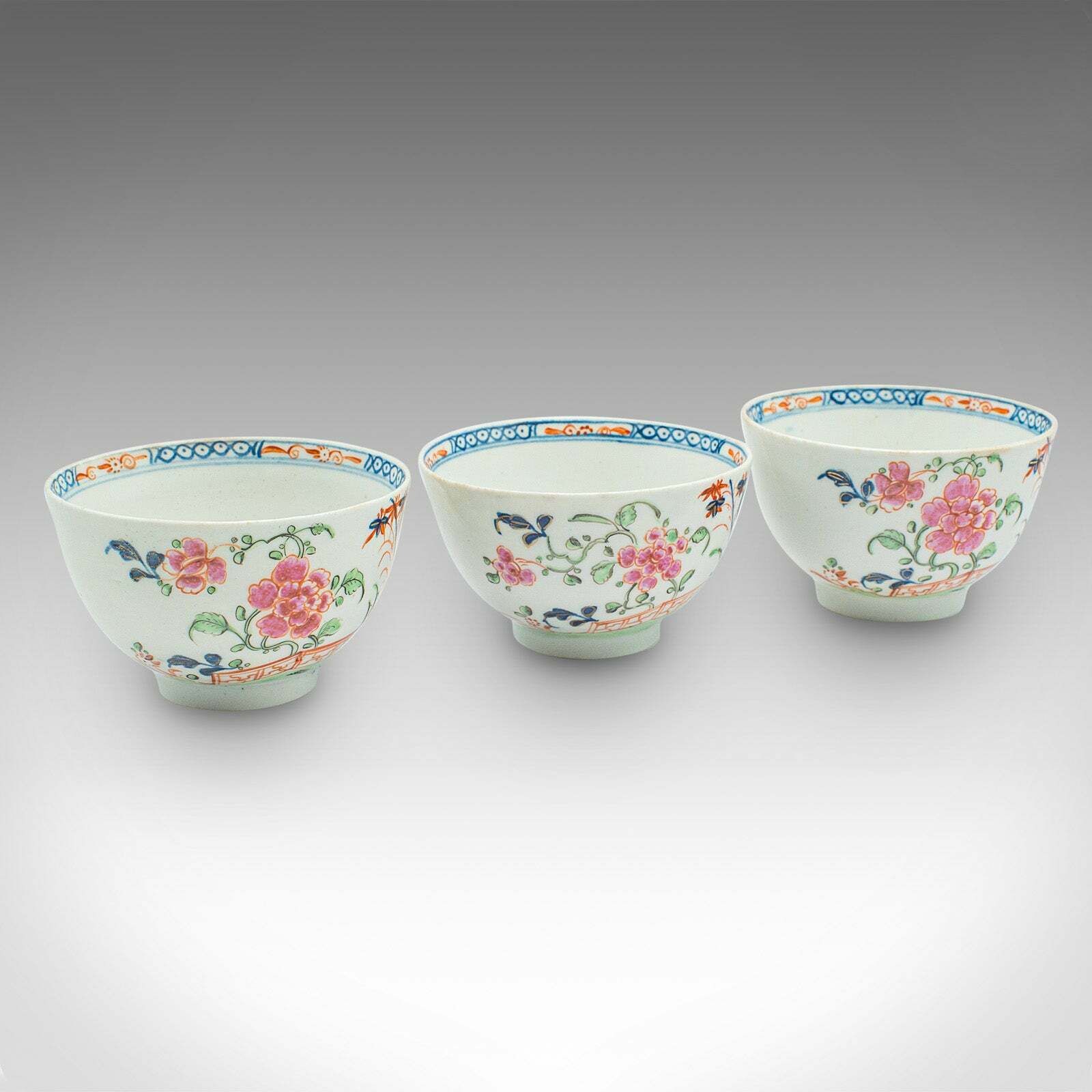 Antique Trio Of Small Oriental Teacups, Chinese Ceramic, Famille Rose, Victorian photo vinterior