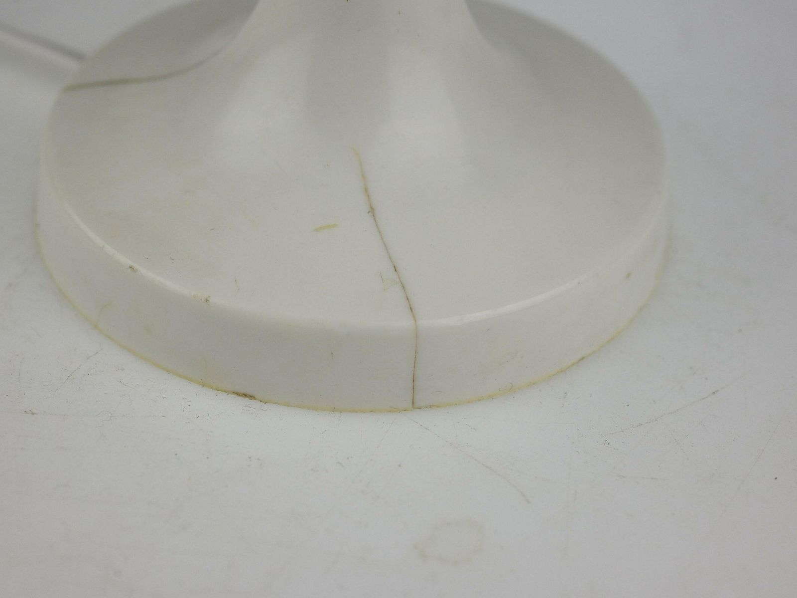 photo furniture Vintage White Bedside Lamp, Mid Century Desk Lamp, Desk Lamp, Table Lamp, Vintage Lamp, Bedside Lamp, Mid Century Lamp, Table Light