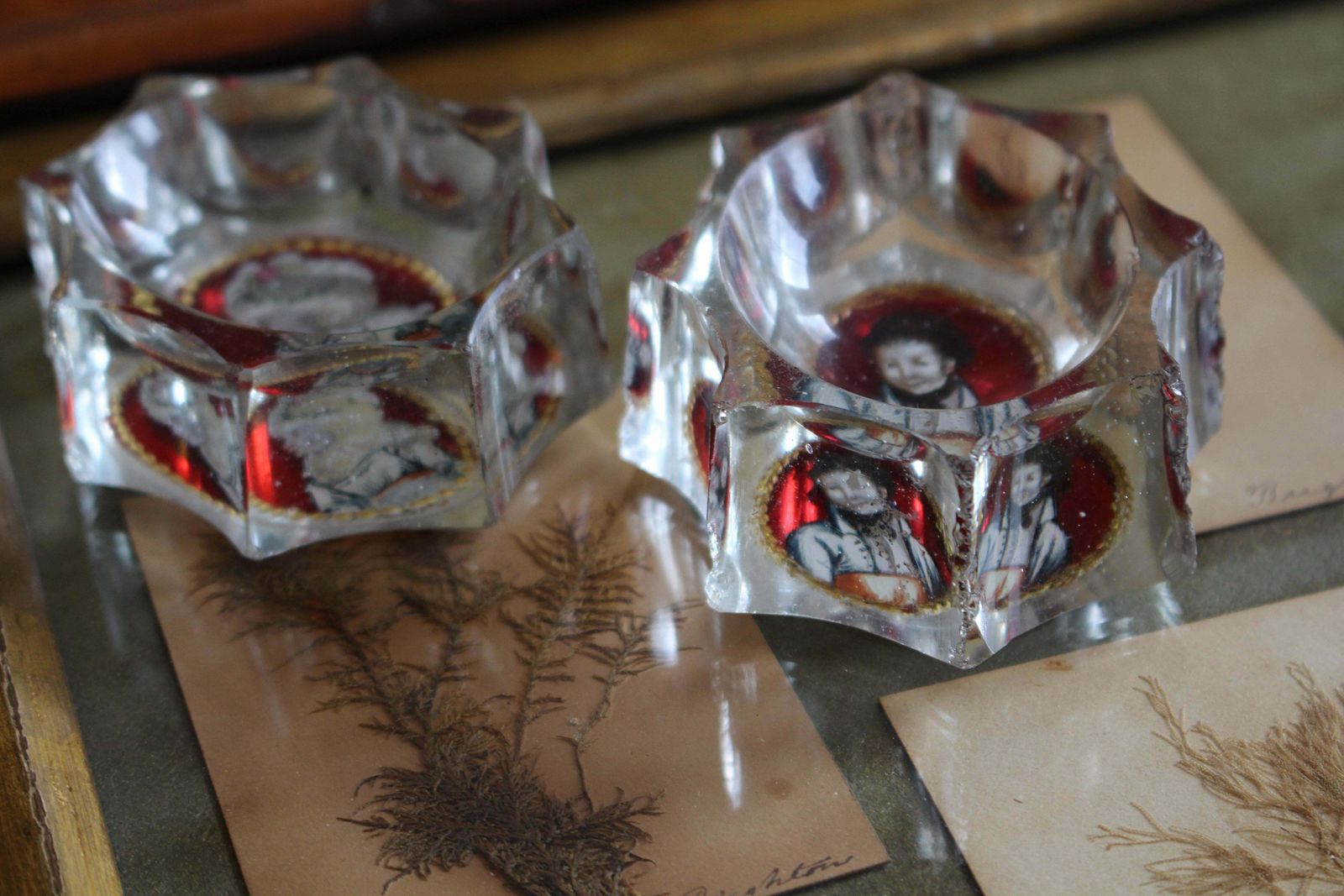18th Century Georgian Reverse Painted Glass Lovers Open Salts Country House photo for sale
