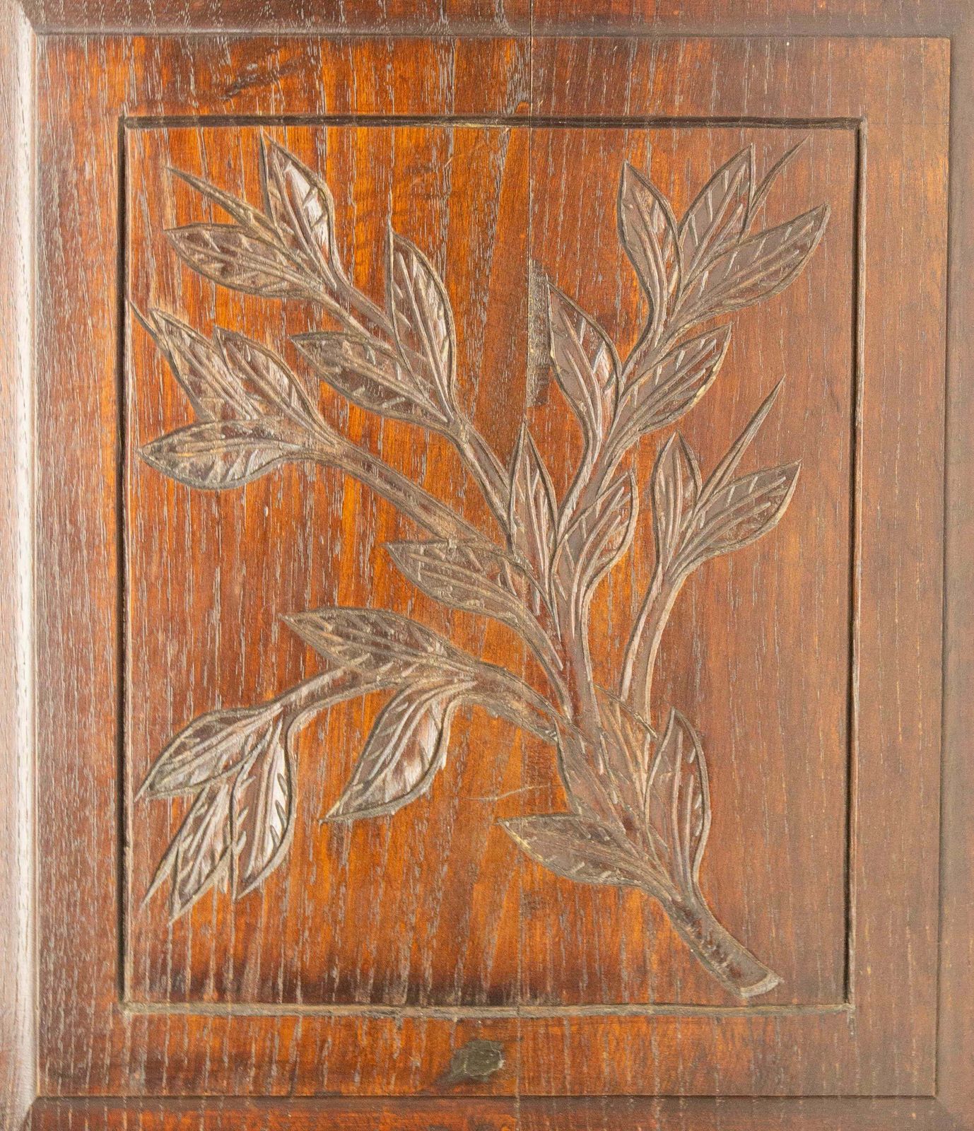 French Brittany Dressoir Buffet Chesnut Cabinet With Blazons, Late 19th Century photo 1922.0