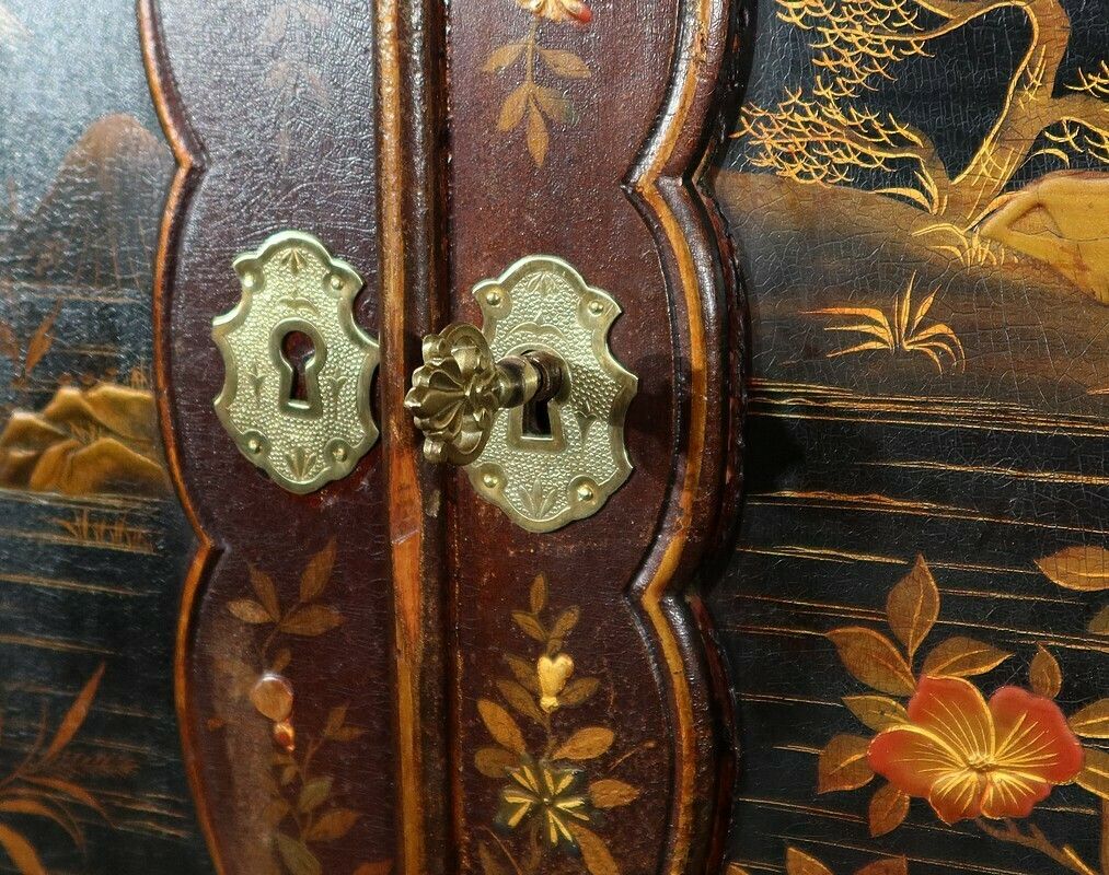 4800.0 Chinese Cabinet In Lacquered Wood And Painted Wood – Early 20th Century photo