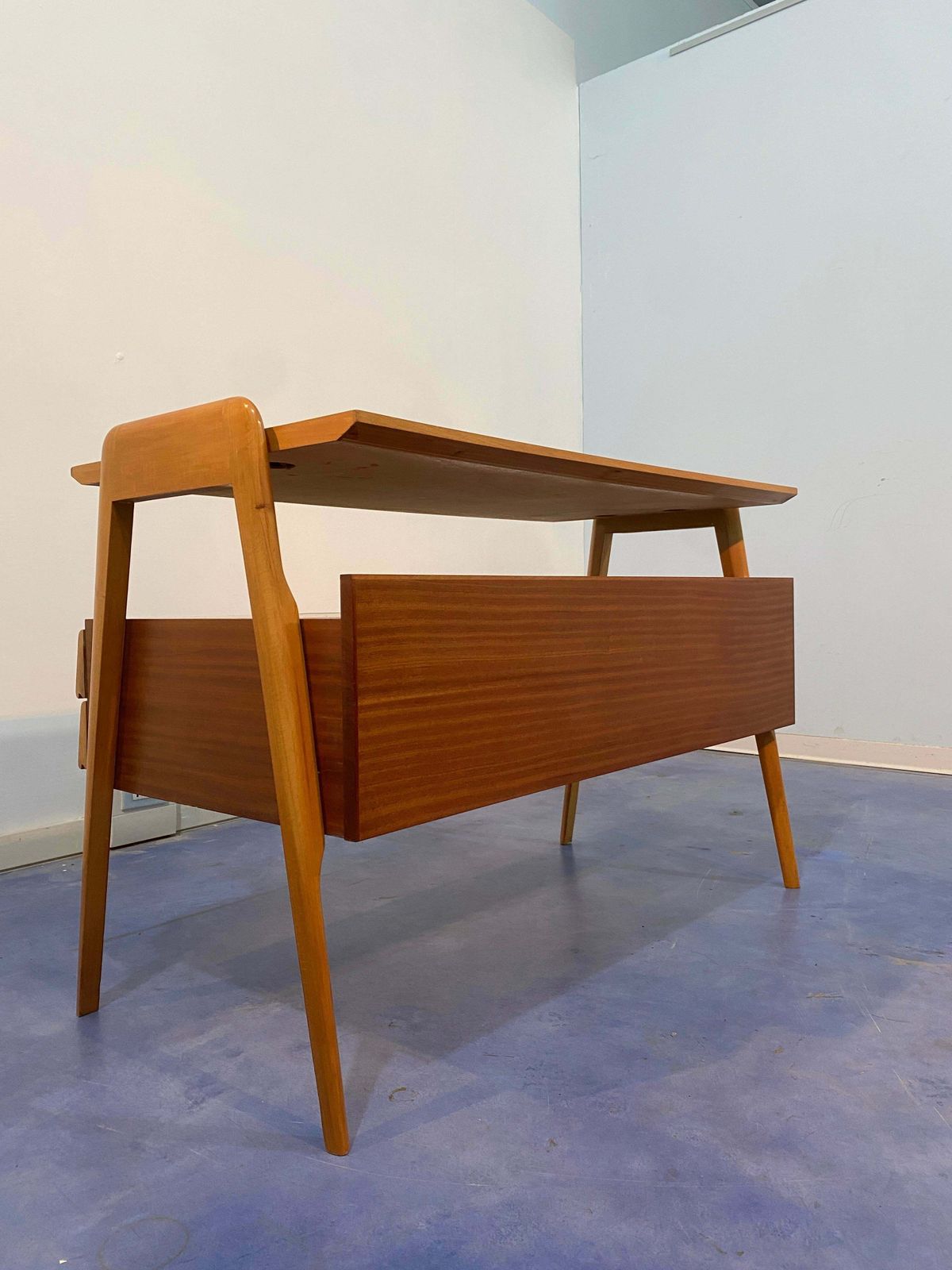 photo vinterior Italian Mid Century Modern Desk And Chair Designed By Vittorio Dassi In 1950s