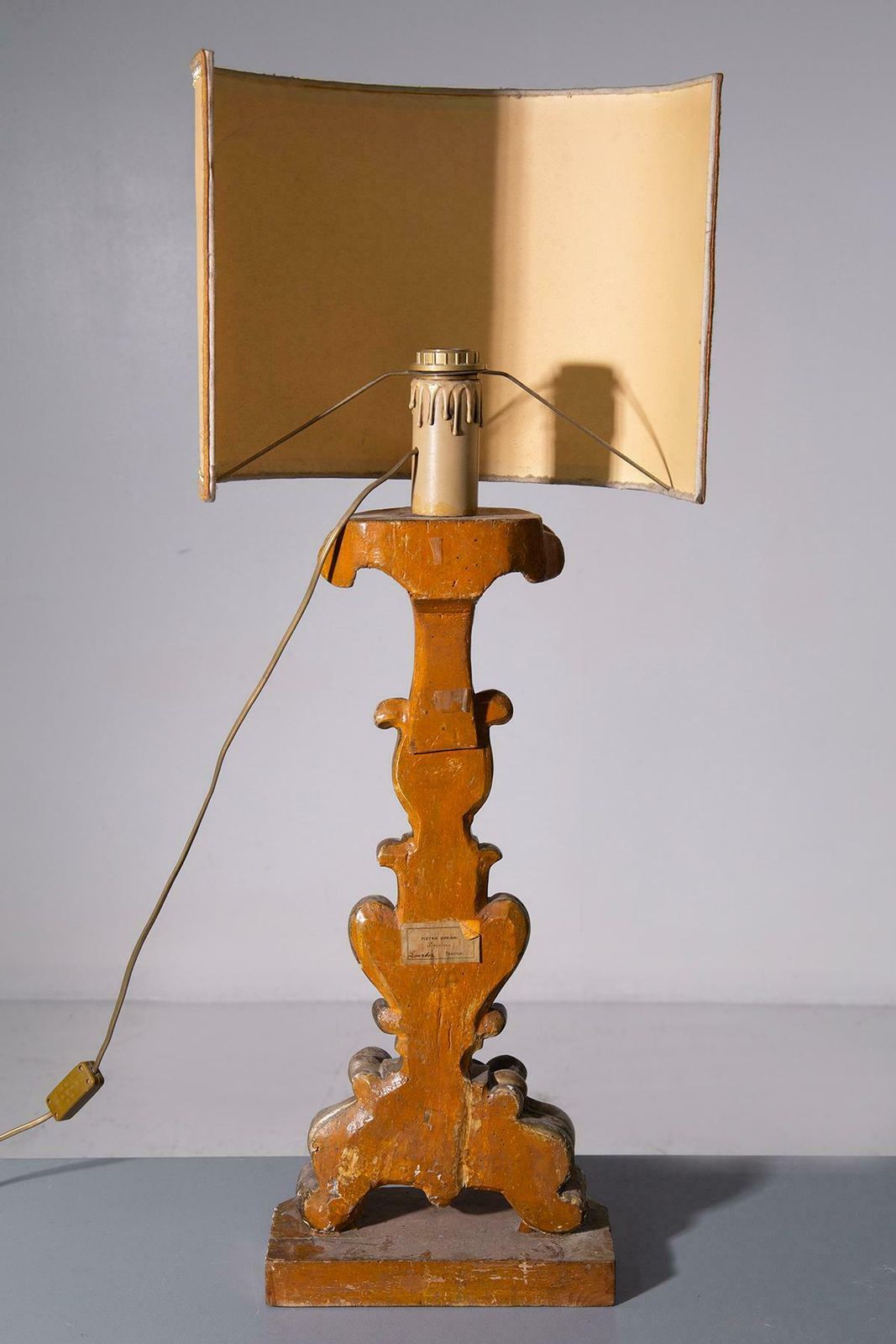photo furniture Pair Of Antique Wooden Lamps, Gilded By Pietro Cipriani
