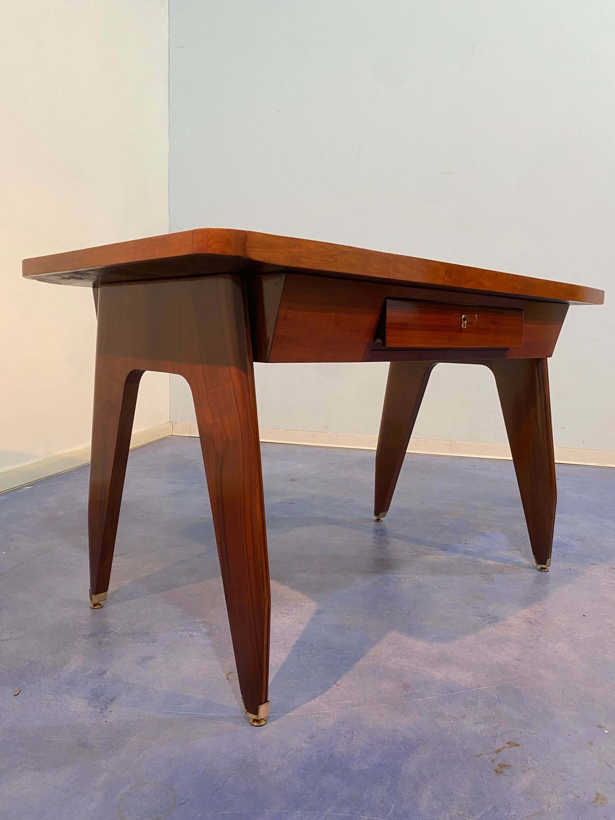 photo buy Italian Mid Century Sculptural Desk Designed By Vittorio Dassi In 1950s