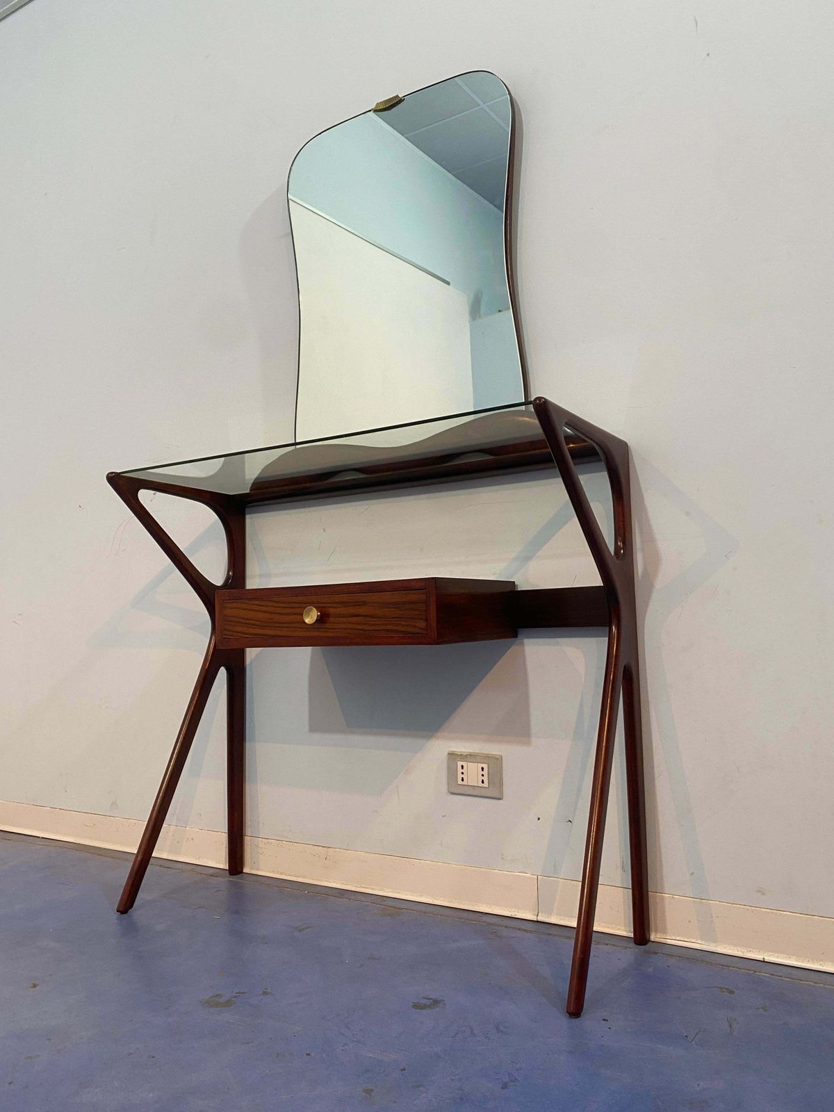 Italian Mid Century Console Table With Mirror Attributed To Ico Parisi, 1950s photo vinterior