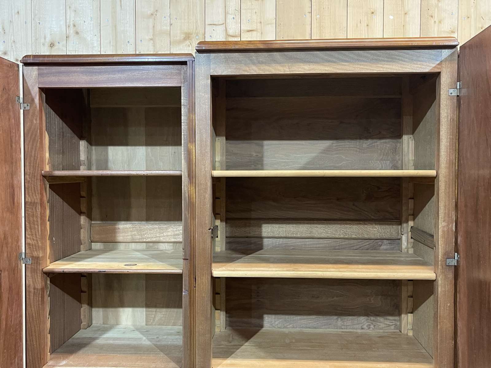 photo vintage Mahogany Cabinet In Art Deco Style