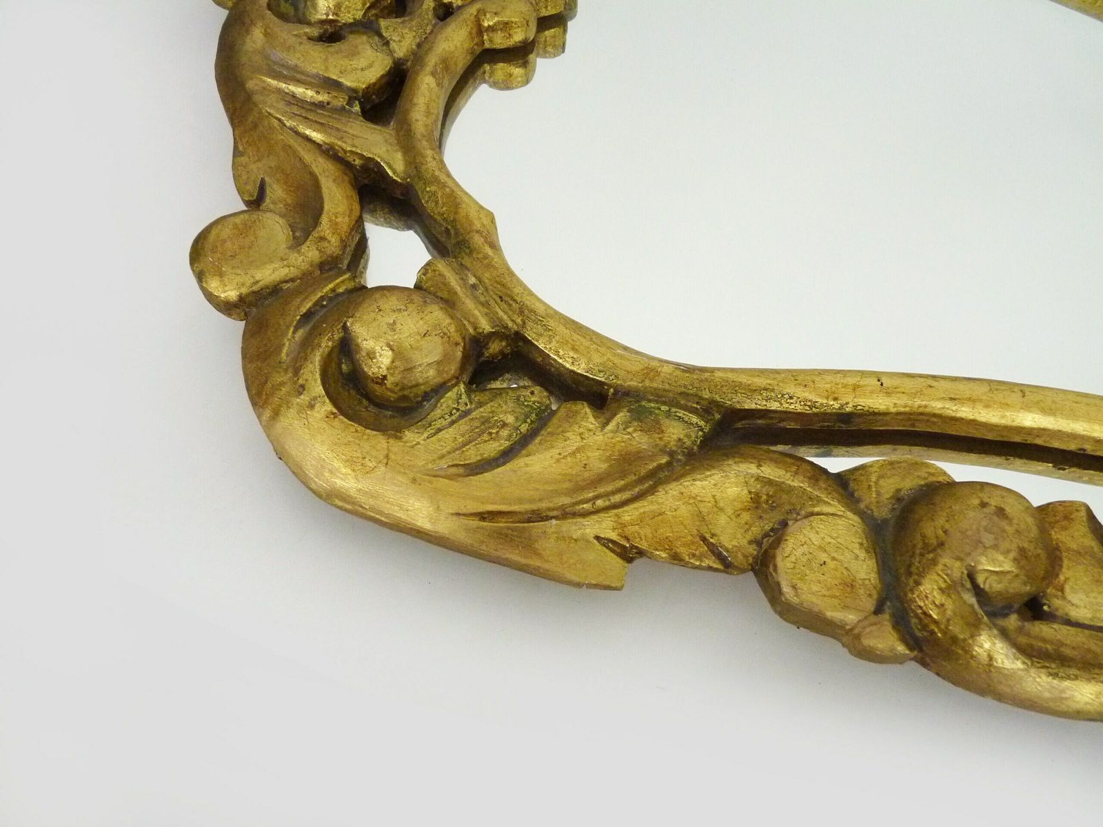 Old Wall Mirror In Wood And Gilded Stucco With Shell Decoration, Pediment Mirror. Louis XV Style. Mid 20th Century photo vinterior