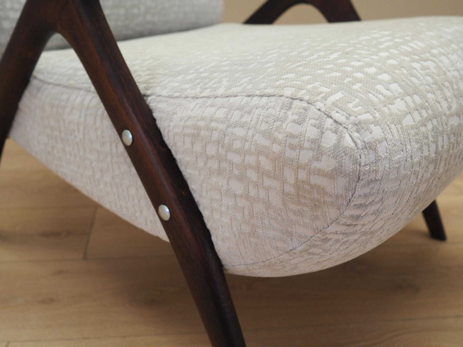 photo vintage Beech Armchair, Italian Design, 1970s, Production: Italy