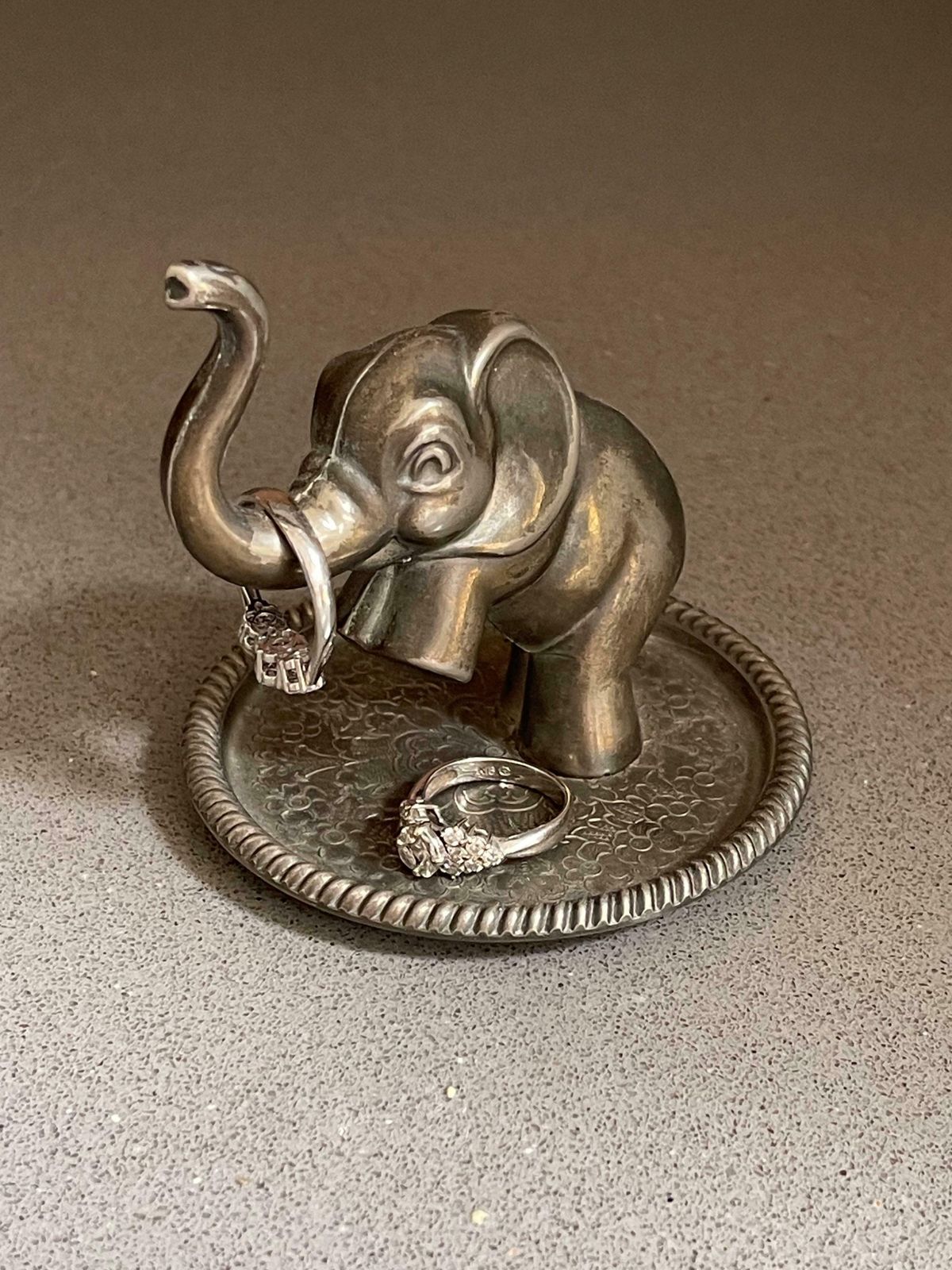 Antique Sliver Ring Holder Elephant Decorative Jewellery Organiser Home Décor photo vintage
