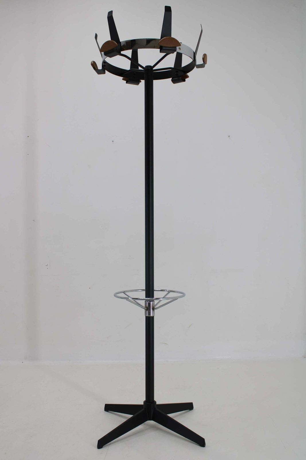 1970s Coat Stand, Italy, Vintage photo furniture