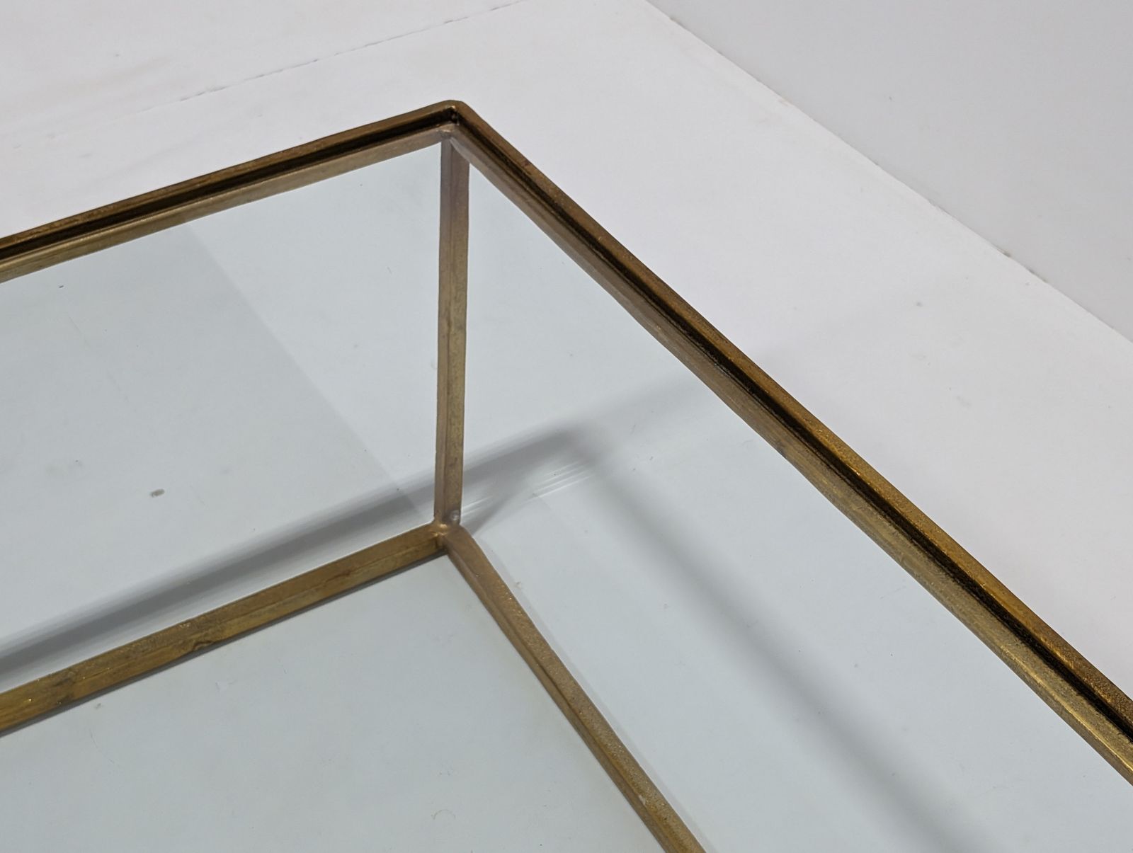 photo vinterior Gold Cocktail Table