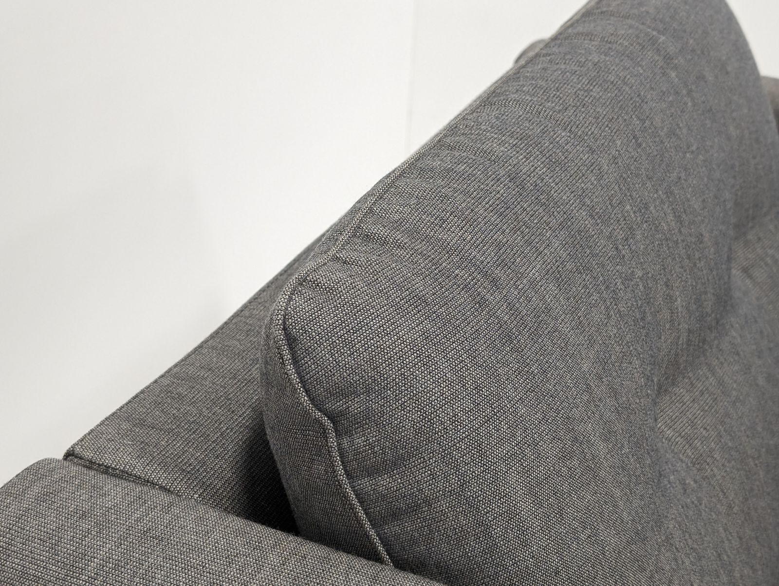 Ligne Roset Andy Armchair photo 1200.0