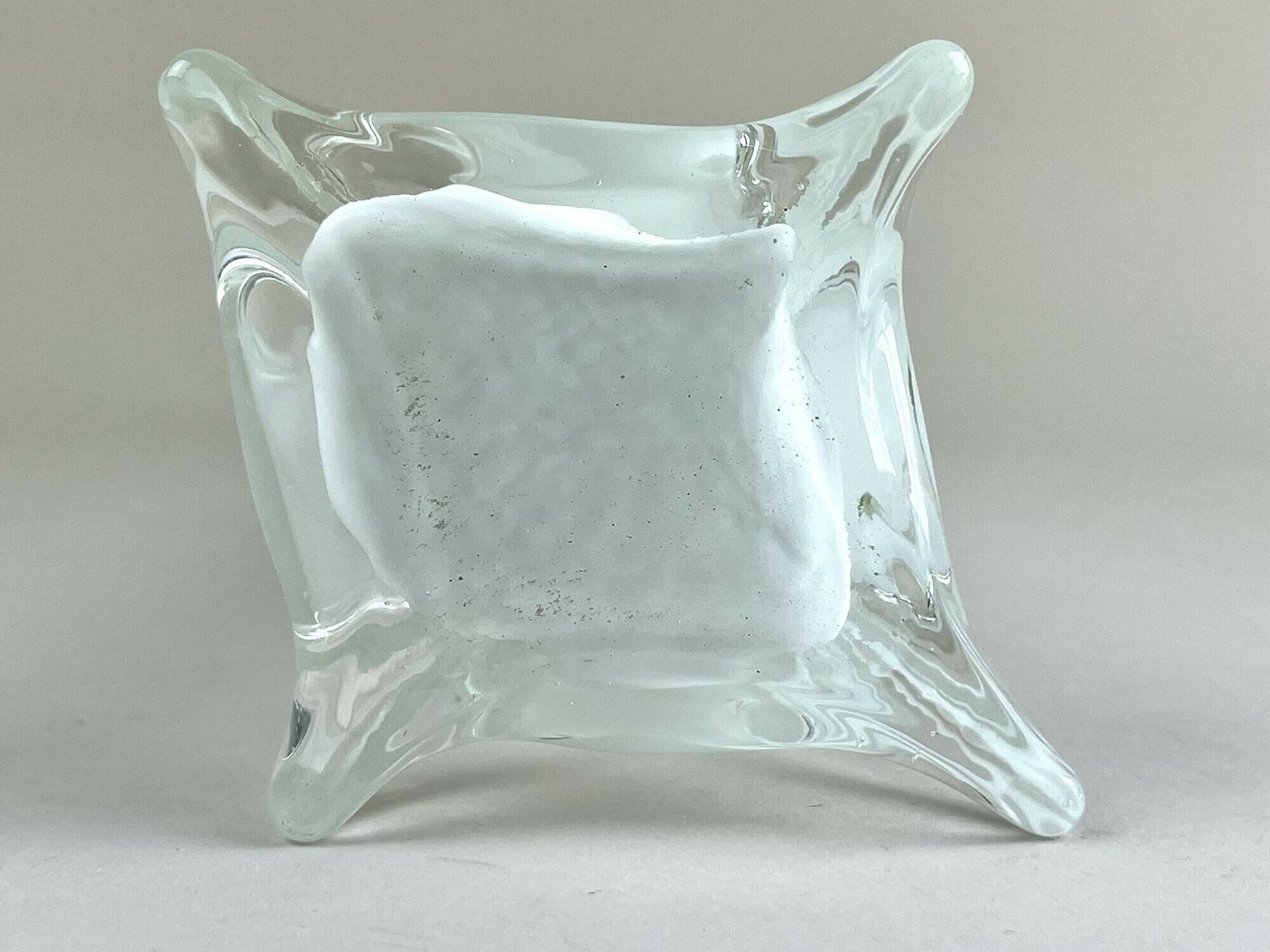 photo vinterior 20th Century White/ Clear Murano Glass Long Neck Vase, Italy Ca. 1960
