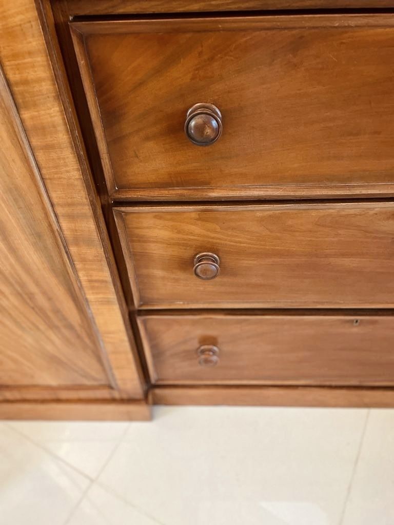 photo vinterior Large Unusual Antique 19th Century Quality Mahogany Wardrobe