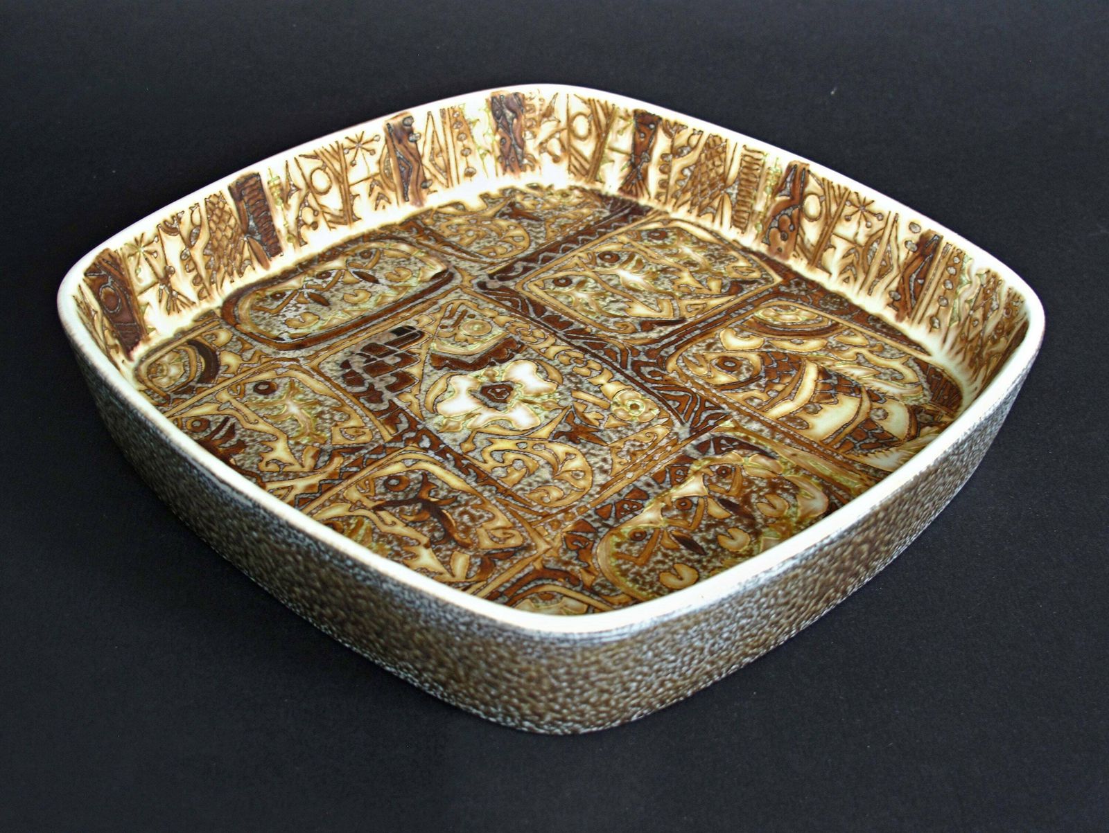 photo for sale Royal Copenhagen Baca Fajance Dish By Nils Thorssen 719/2884 Denmark