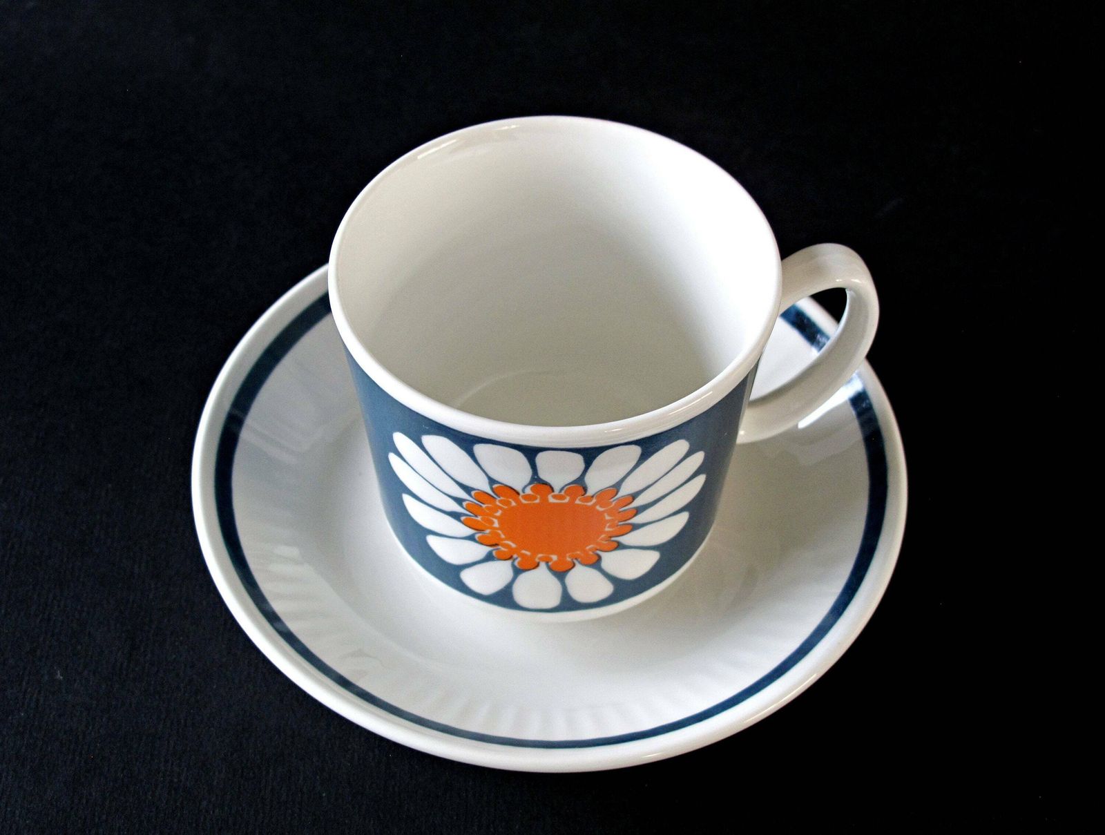 Turi Design Daisy Cup And Saucer By Figgjo Flint, Norway, Designed By Turi Gramstad Oliver photo for sale